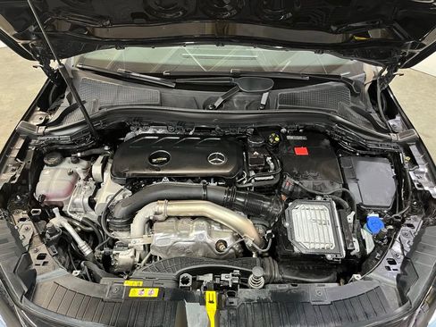 Used 2025 Mercedes-Benz GLA 250 image 6