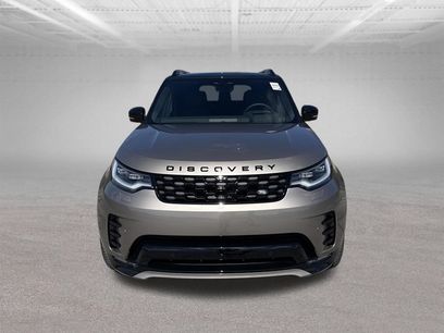 New 2026 Land Rover Discovery Dynamic SE
