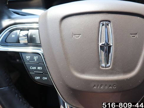 Used 2023 Lincoln Nautilus Reserve AWD/4WD image 15