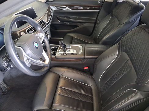 Used 2017 BMW 750i xDrive 750i xDrive image 4