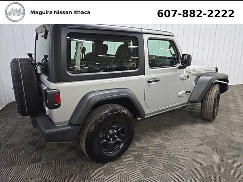 Used 2024 Jeep Wrangler Sport AWD/4WD image 4
