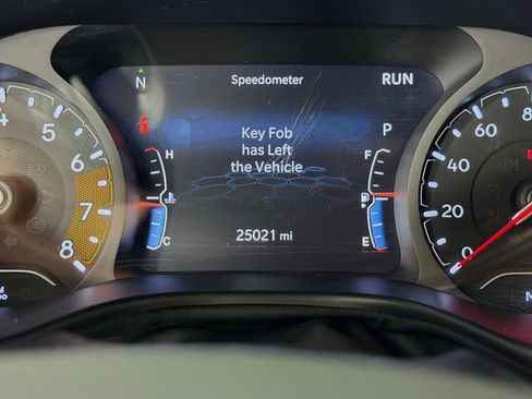 Used 2024 Jeep Compass Latitude w/ Convenience Group image 14