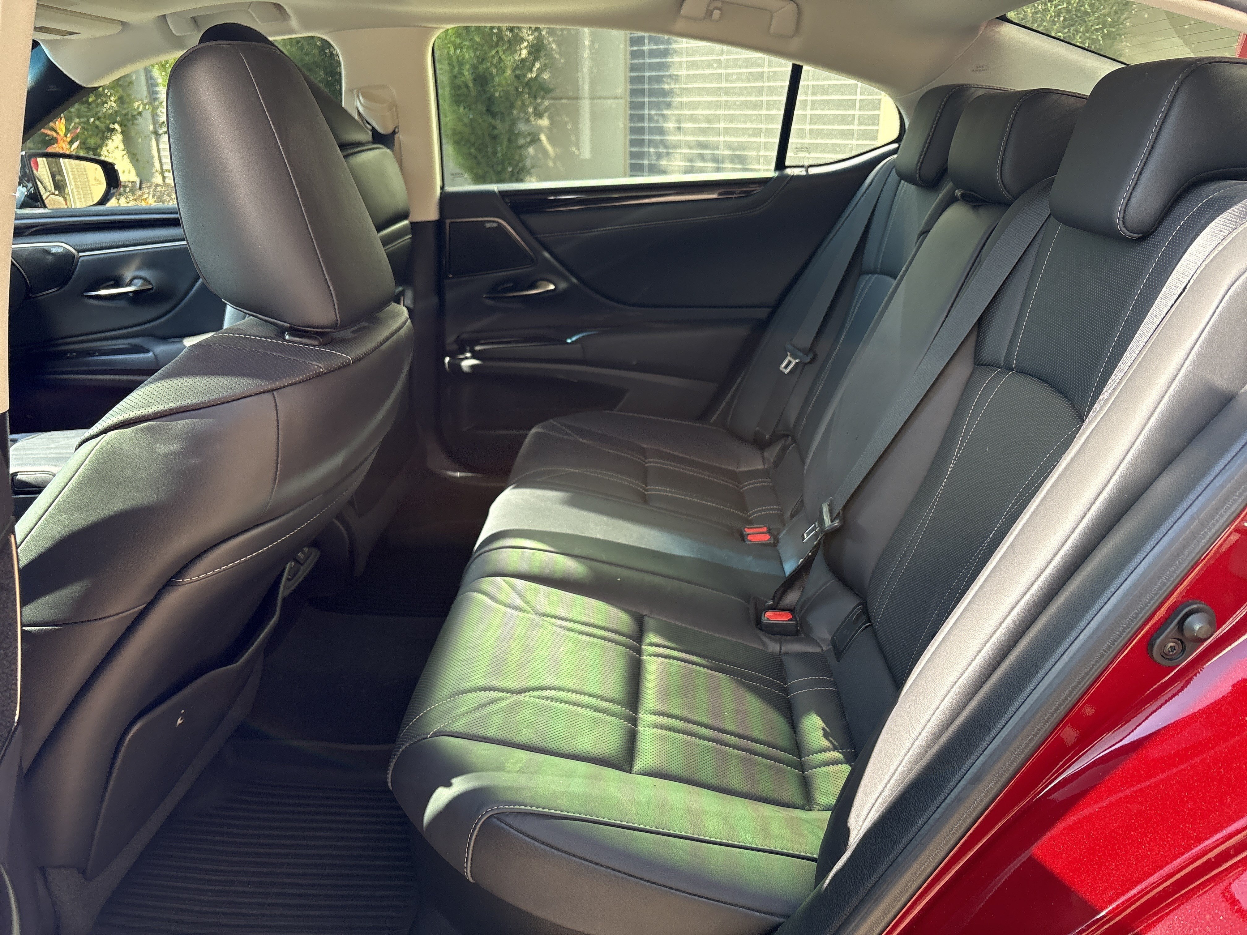 Used 2021 Lexus ES 300h w/ Accessory Package 2 FWD image 31