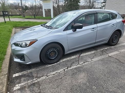 Used 2018 Subaru Impreza 2.0i image 2
