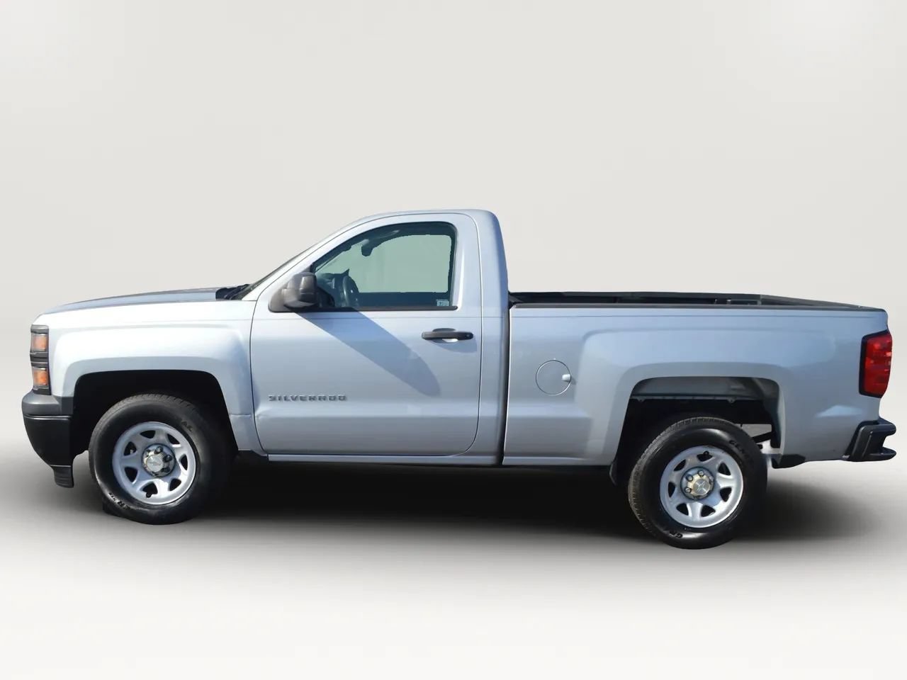 Used 2014 Chevrolet Silverado 1500 W/T RWD image 3