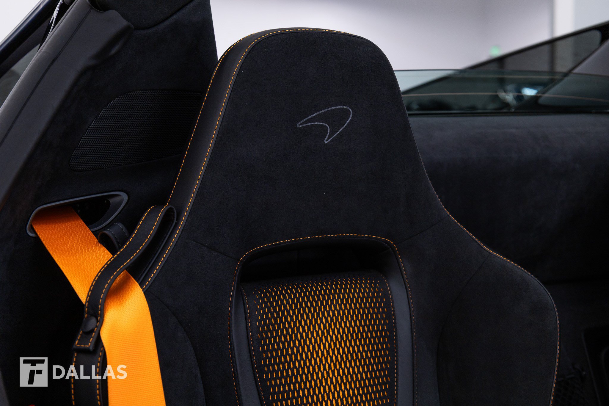 Used 2027 McLaren 750S Spider RWD image 36