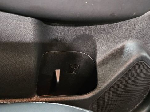 Used 2015 Subaru Legacy 2.5i Limited image 18