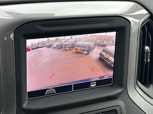 Used 2022 Chevrolet Silverado 1500 Custom image 18