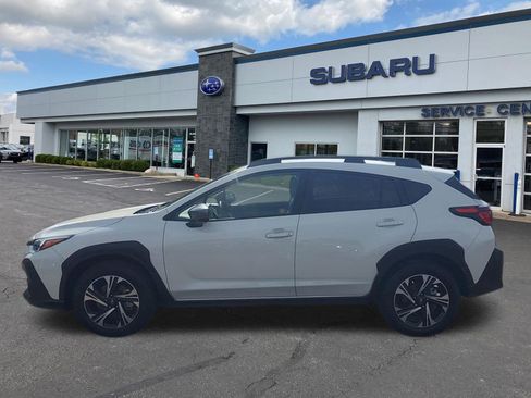 Used 2025 Subaru Crosstrek 2.0i Premium AWD/4WD image 4