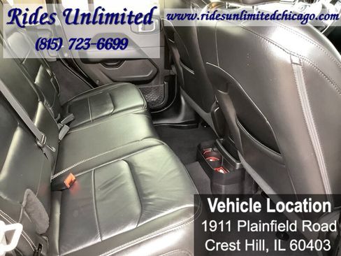 Used 2019 Jeep Wrangler Unlimited Sahara w/ Uconnect 4C Nav & Sound Group AWD/4WD image 35