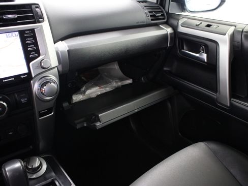 Used 2021 Toyota 4Runner SR5 Premium AWD/4WD image 24