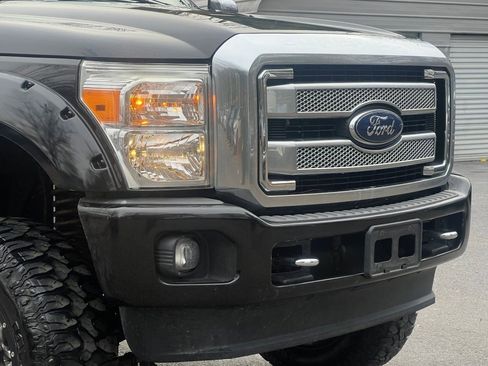 Used 2015 Ford F250 Platinum image 9