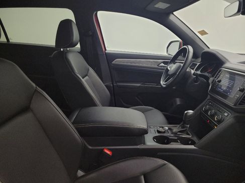 Used 2020 Volkswagen Atlas Cross Sport SE image 21