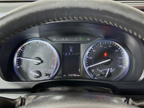 Used 2014 Toyota Highlander XLE image 12