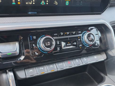 Used 2022 GMC Sierra 1500 Denali AWD/4WD image 27