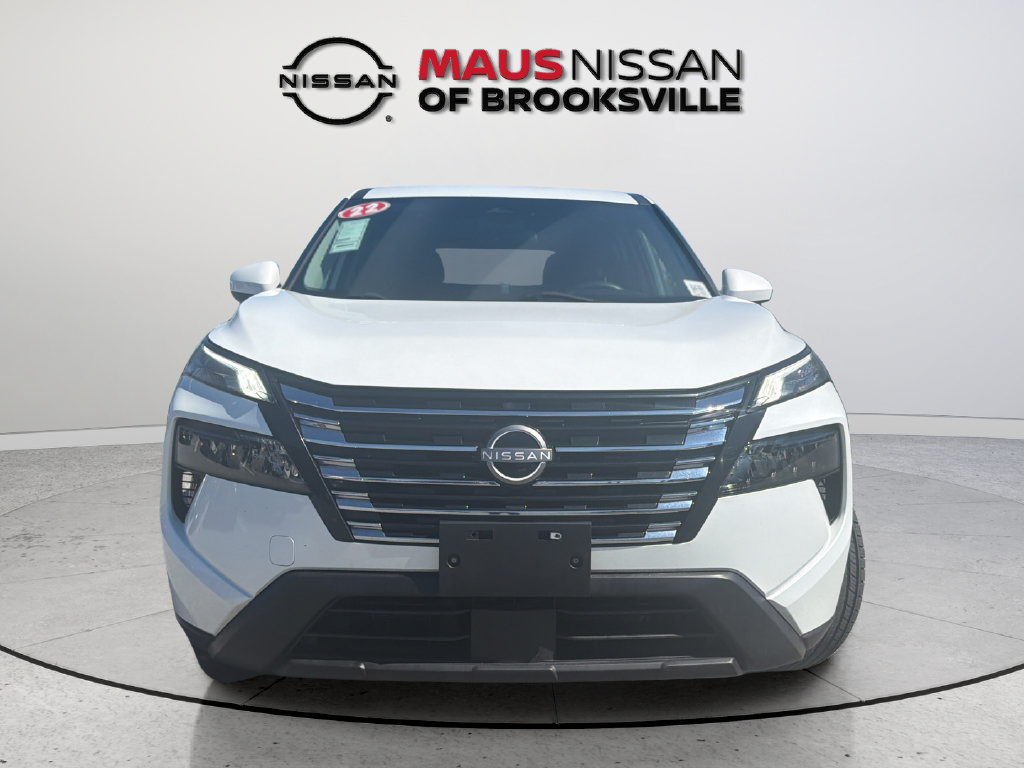 Certified 2024 Nissan Rogue SV AWD/4WD image 3