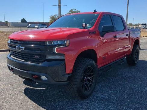 Used 2021 Chevrolet Silverado 1500 LT Trail Boss w/ Convenience Package II image 9