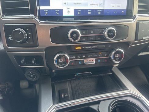 Used 2022 Ford F250 Platinum w/ FX4 Off-Road Package AWD/4WD image 34