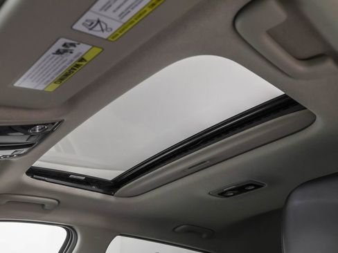 Used 2023 Kia Niro Wave w/ Wave Preserve Package image 13