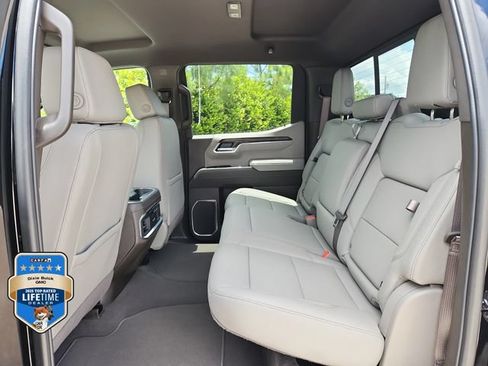 New 2026 GMC Sierra 1500 SLT w/ SLT Premium Package AWD/4WD image 8