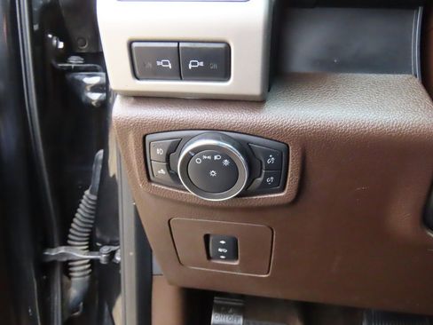 Used 2015 Ford F150 King Ranch w/ Equipment Group 601A Luxury image 26