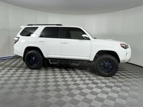 Used 2019 Toyota 4Runner TRD Off-Road Premium image 6
