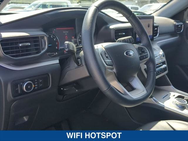 Used 2023 Ford Explorer XLT w/ Equipment Group 202A RWD image 12