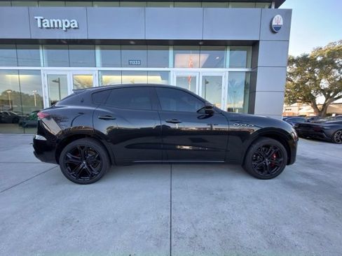 Used 2022 Maserati Levante Modena AWD/4WD image 18