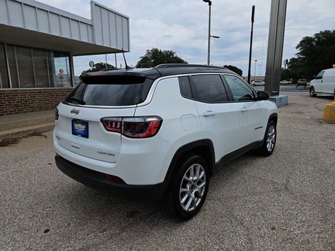 Used 2025 Jeep Compass Limited AWD/4WD image 8