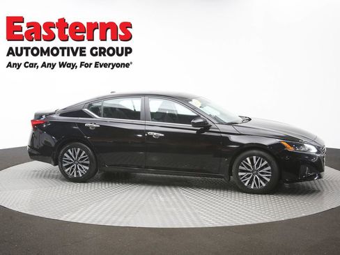 Used 2024 Nissan Altima 2.5 SV w/ SV Premium Package FWD image 47