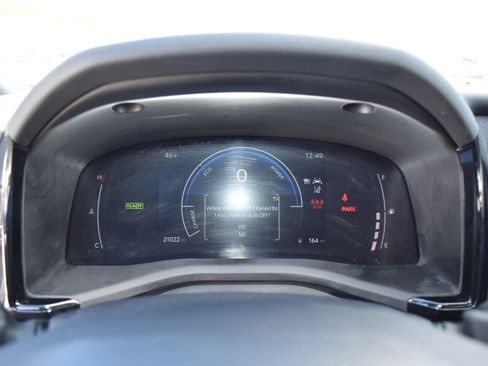 Used 2025 Toyota Camry SE image 17