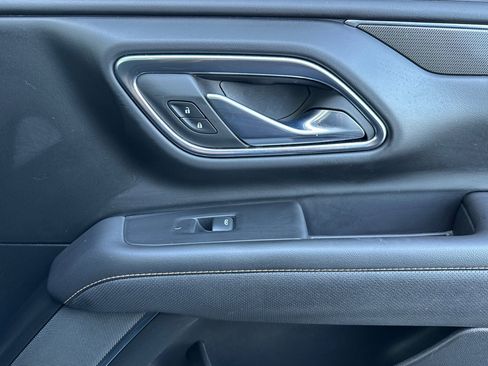 Used 2023 GMC Yukon XL AT4 w/ AT4 Premium Plus Package image 21