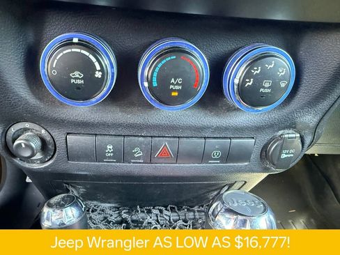 Used 2013 Jeep Wrangler Unlimited Rubicon AWD/4WD image 11
