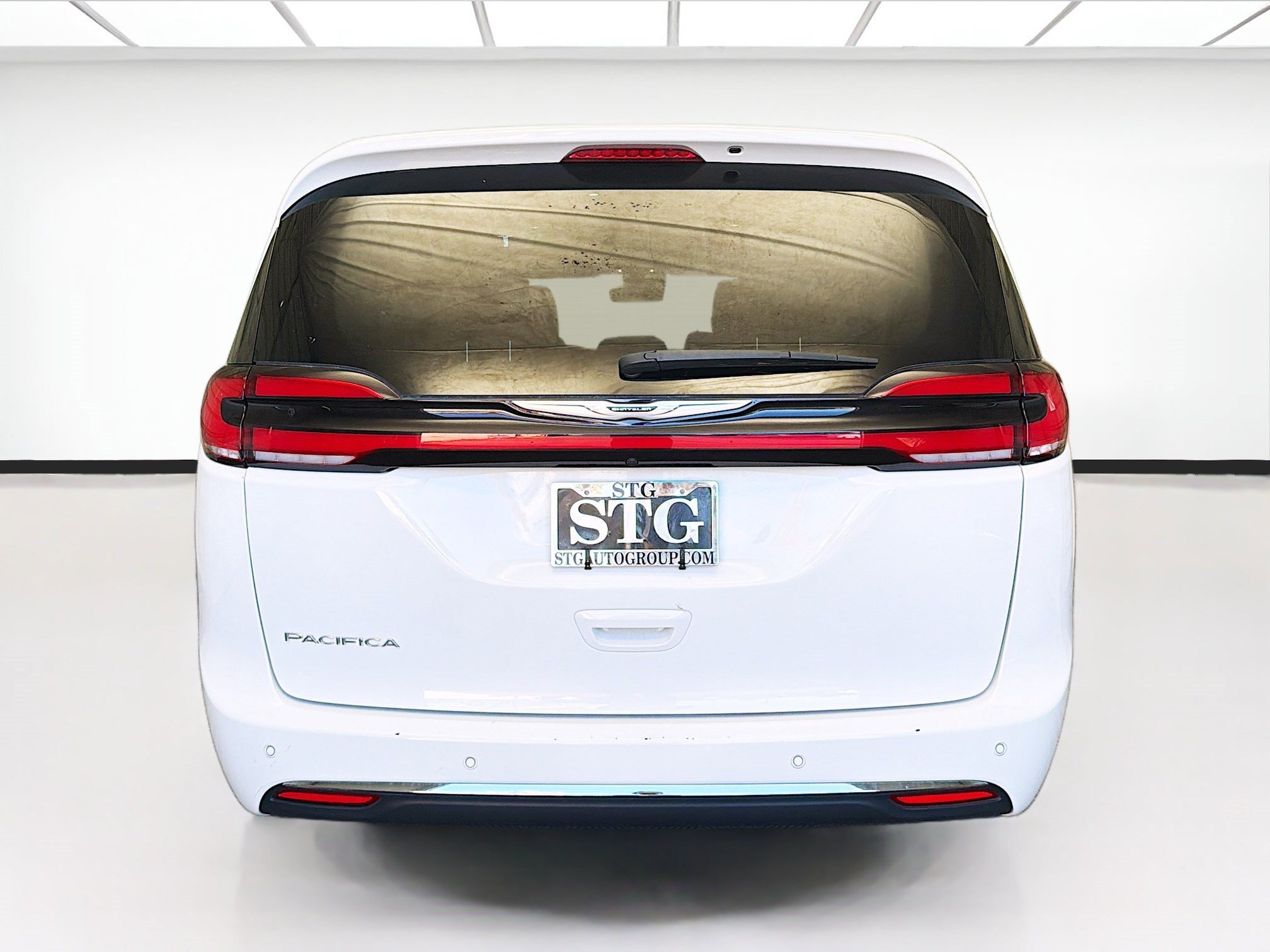 Used 2024 Chrysler Pacifica Touring-L FWD image 5
