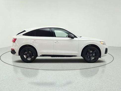Used 2022 Audi SQ5 Premium Plus w/ Premium Plus Package AWD/4WD image 4