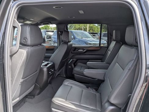 Certified 2025 GMC Yukon XL Denali AWD/4WD image 13
