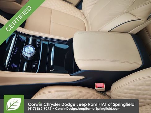Certified 2025 Jeep Grand Cherokee Summit AWD/4WD image 28