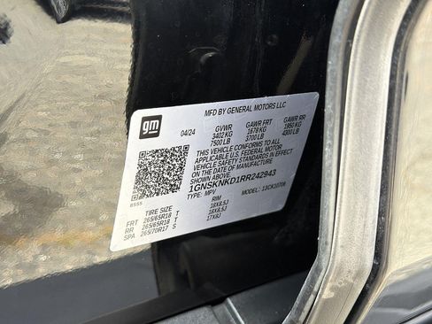 Used 2024 Chevrolet Tahoe LT AWD/4WD image 34