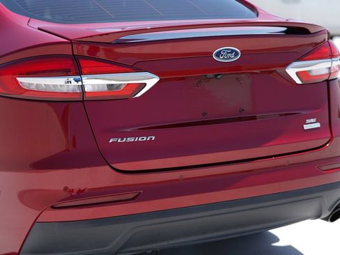 Used 2019 Ford Fusion SE w/ Equipment Group 151A FWD image 5