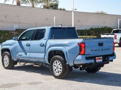 Used 2026 Toyota Tacoma SR5 AWD/4WD image 7