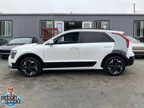 Used 2023 Kia Niro Wave FWD image 5