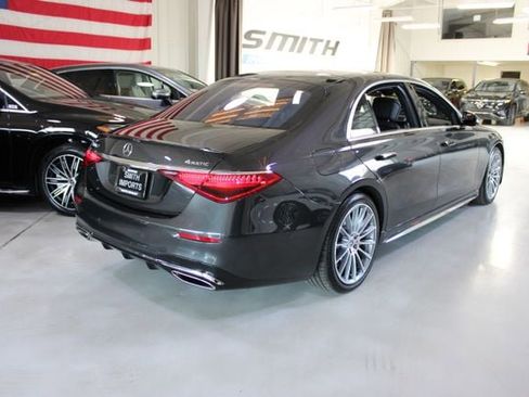 Used 2022 Mercedes-Benz S 500 4MATIC w/ AMG Line Package image 39