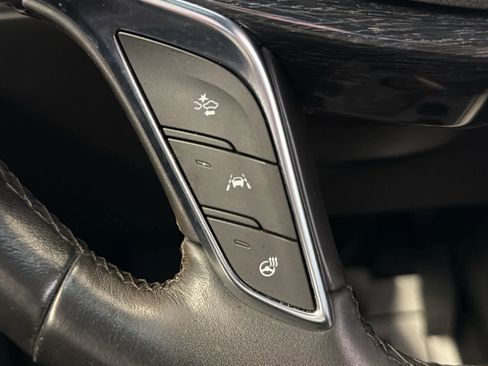 Used 2021 Cadillac XT5 Premium Luxury image 40