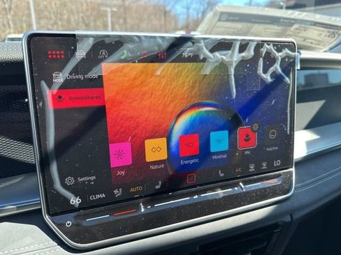 New 2026 Volkswagen Tiguan SE image 21