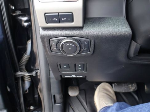 Used 2021 Ford F250 Lariat w/ Tremor Off-Road Package AWD/4WD image 12