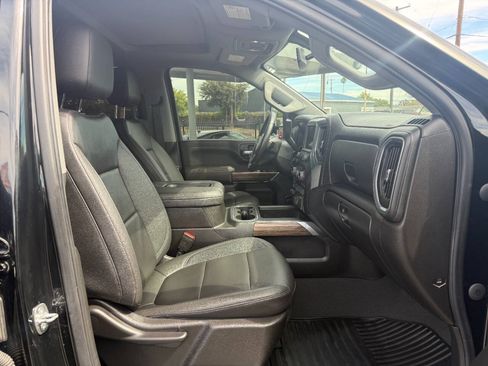 Used 2022 Chevrolet Silverado 2500 LT w/ Midnight Edition AWD/4WD image 12