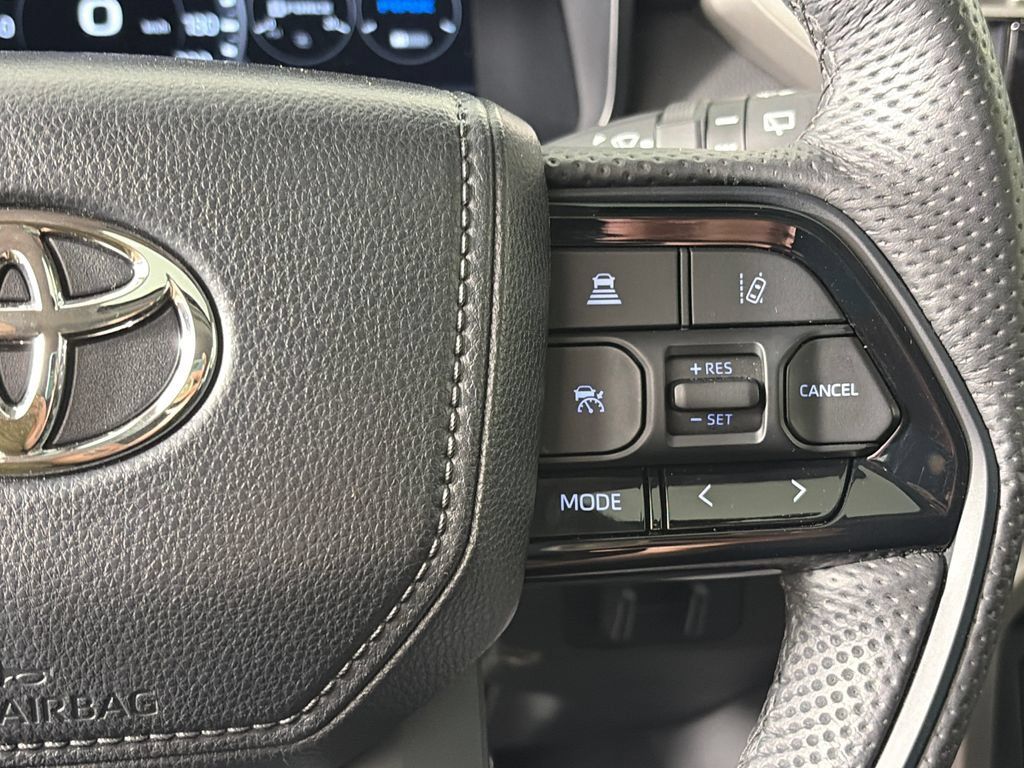Used 2024 Toyota Sequoia TRD Pro AWD/4WD image 18