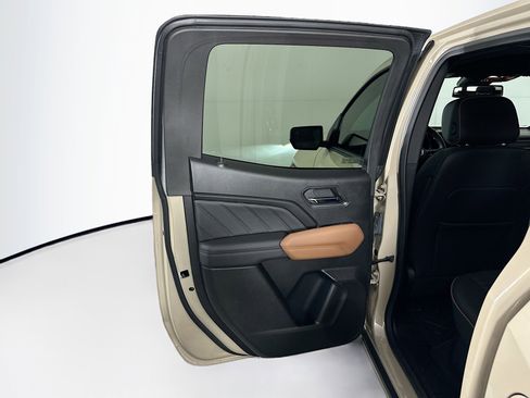 Used 2024 GMC Canyon AT4 w/ AT4 Premium Package image 26