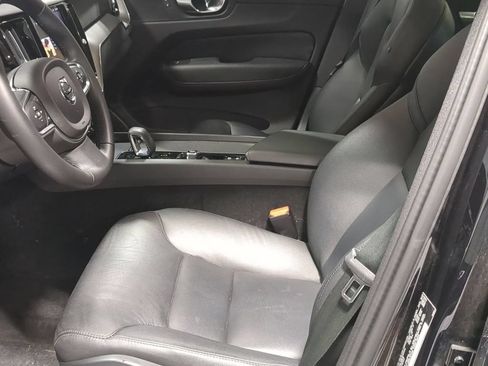 Used 2024 Volvo XC60 B5 Core AWD/4WD image 19