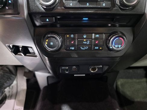 Used 2015 Ford F150 XLT w/ Equipment Group 302A Luxury AWD/4WD image 38